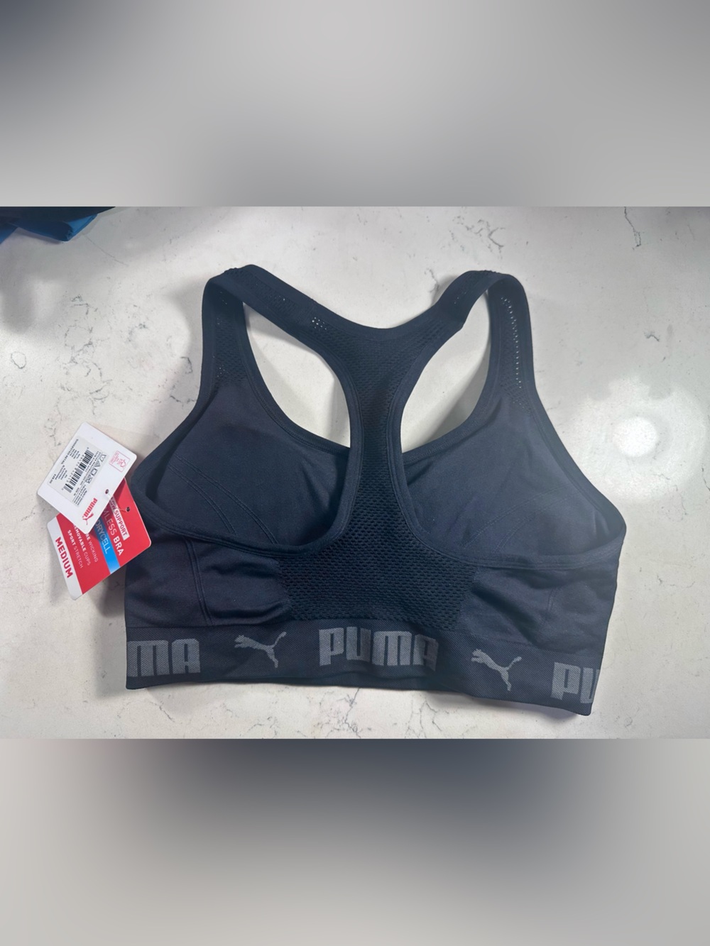 PUMA Women’s Seamless Sports Bra Black Racerback Removable Cups - Size M (NWT)